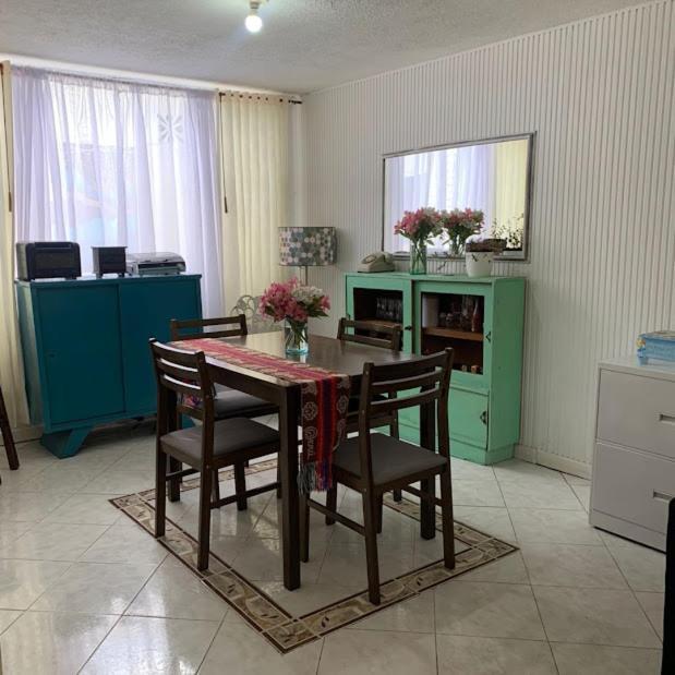 Cerca Del Aeropuerto Homestay Bogota